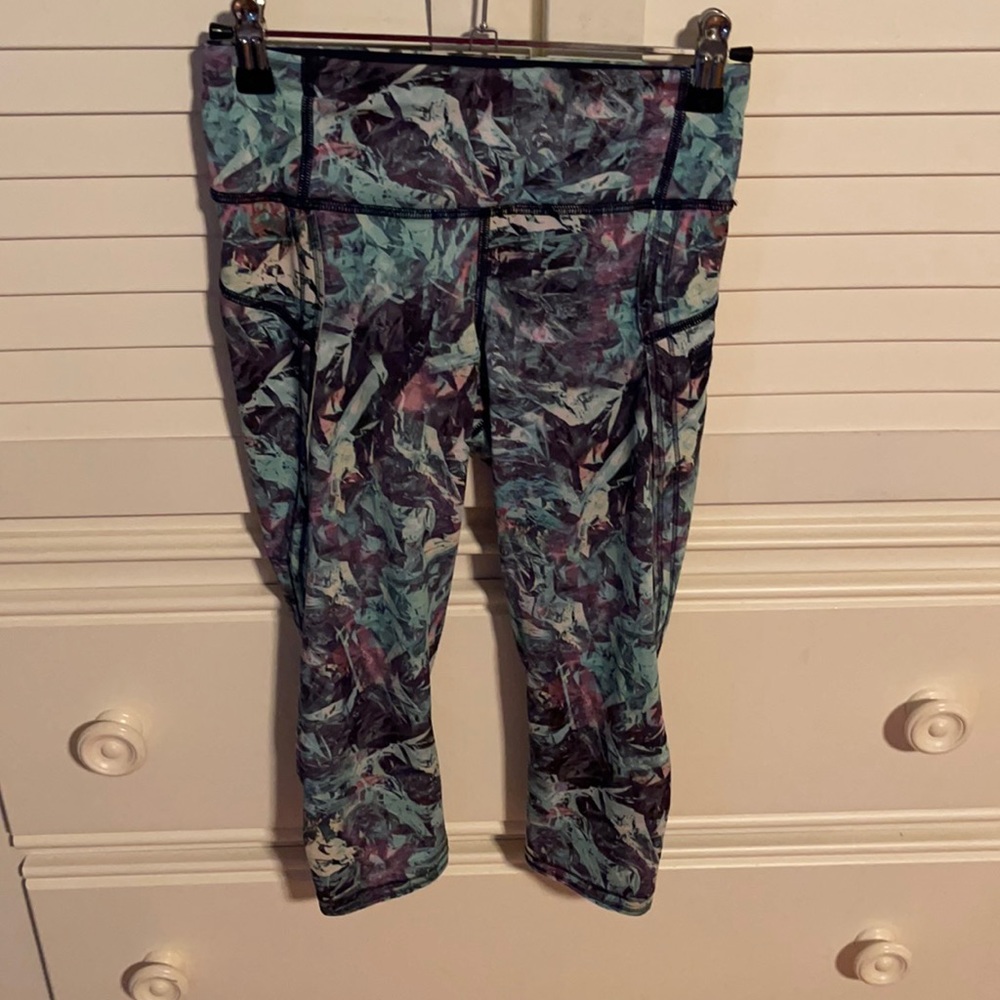 Lululemon cropped leggings sz 2